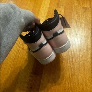 Lightly worn Jordan 1s-no box